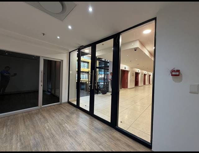 990M² BUILDING TO LET IN CAPE TOWN CITY CENTRE